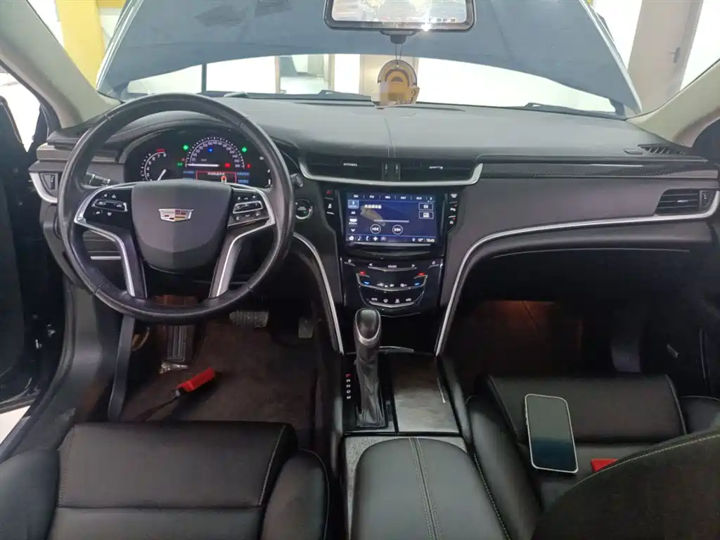 Cadillac XTS 28 T Tech
