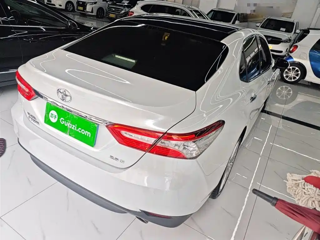 Camry 2.5 G Luxury