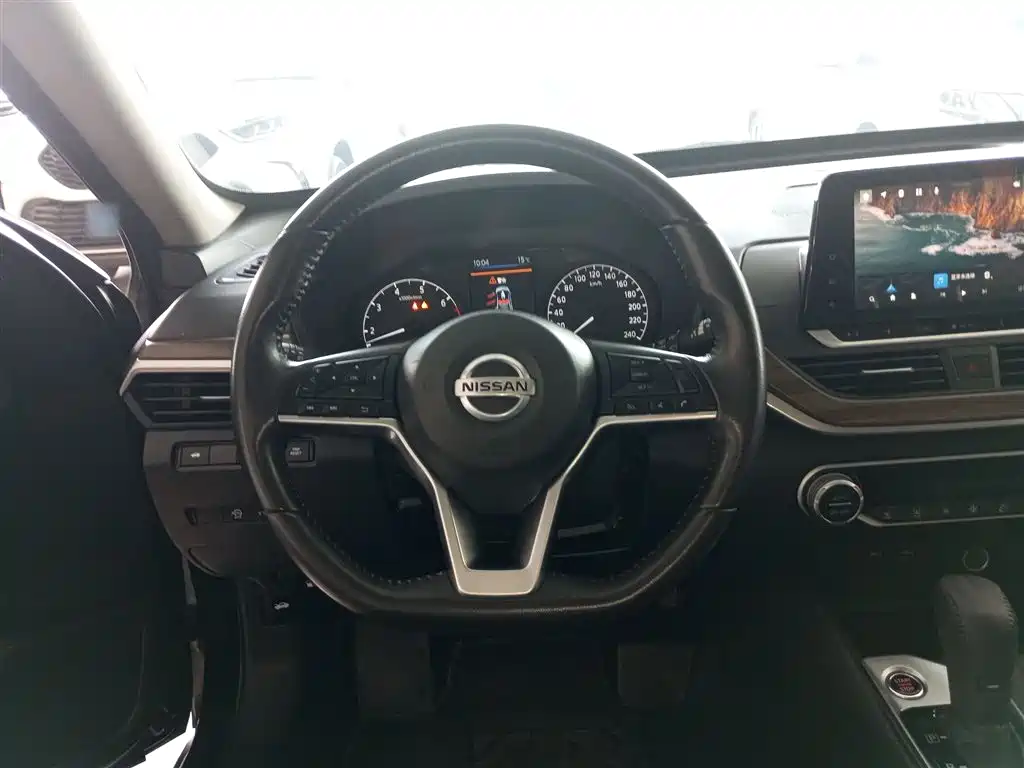 Teana 2.0 L XL Comfort