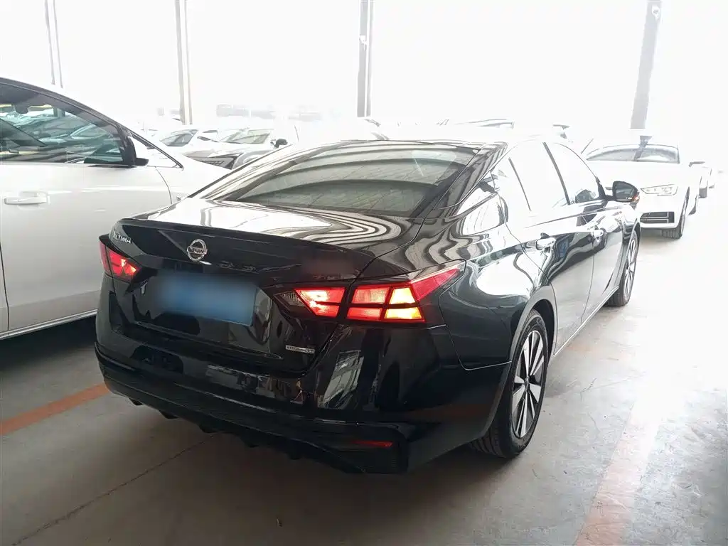 Teana 2.0 L XL Comfort