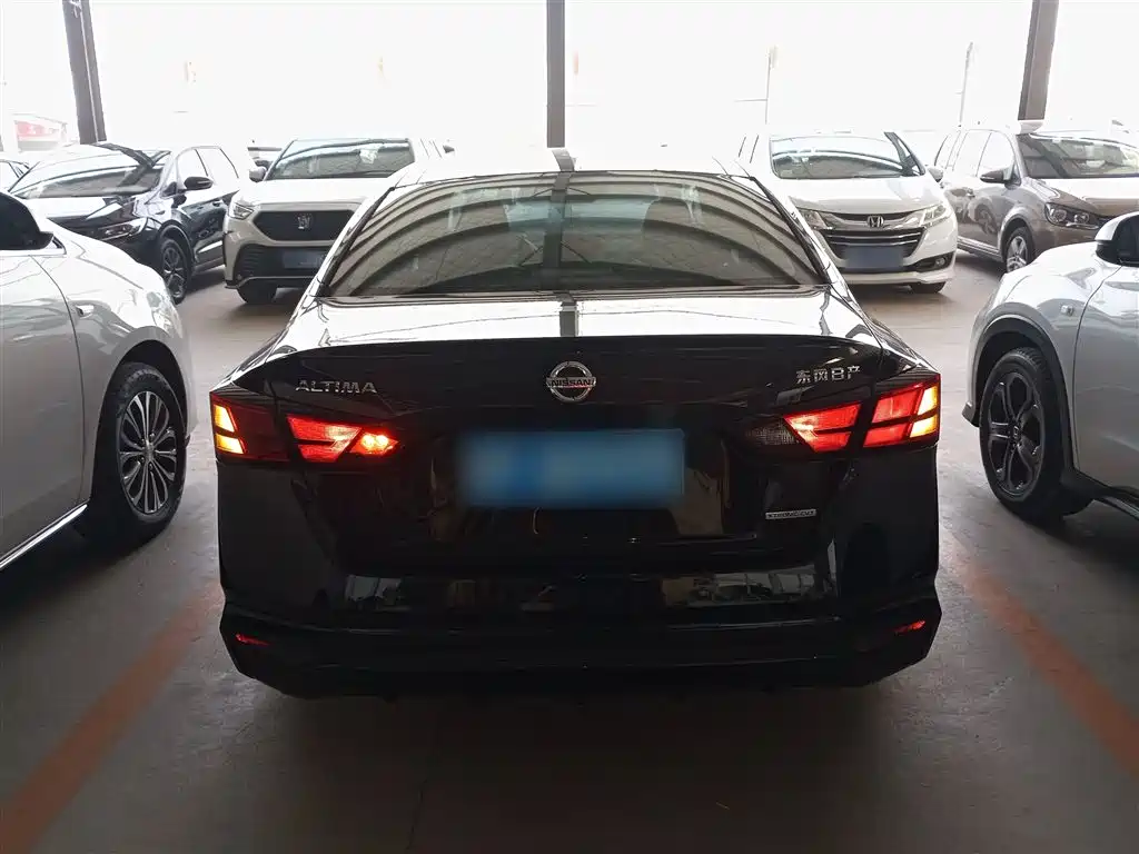 Teana 2.0 L XL Comfort