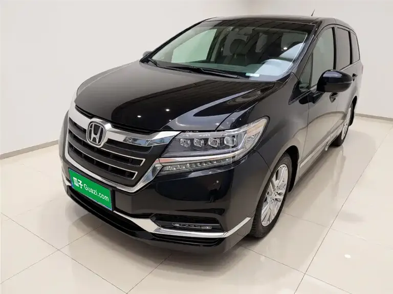 Honda Elysion 2.0 L Hybrid Luxury