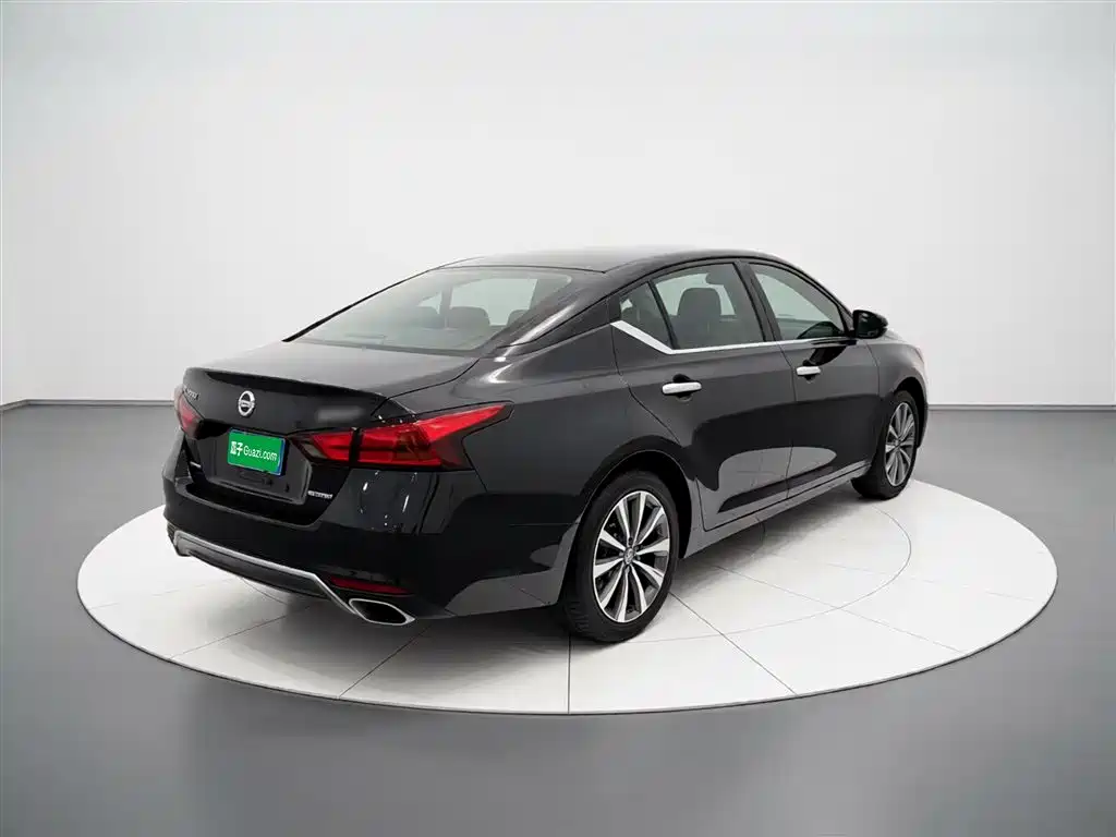 Teana 2.0 L XE Exclusive