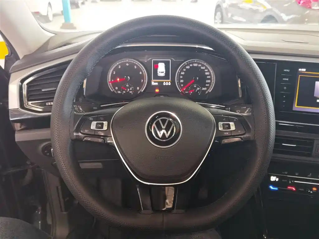 Tayron 330 TSI 2 WD Luxury Connected