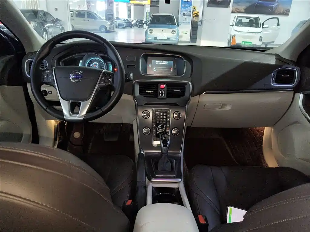 Volvo V40 T3 Smart Ease