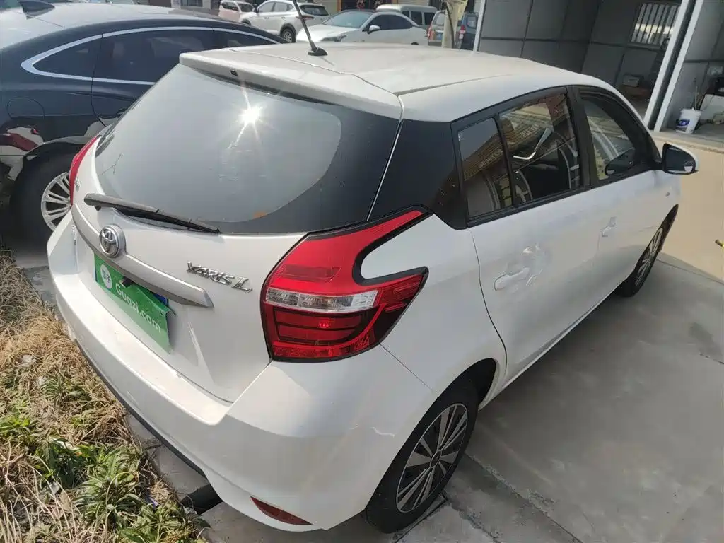 YARiS L Zhixuan 1.5 E CVT Charm Motion CN-VI