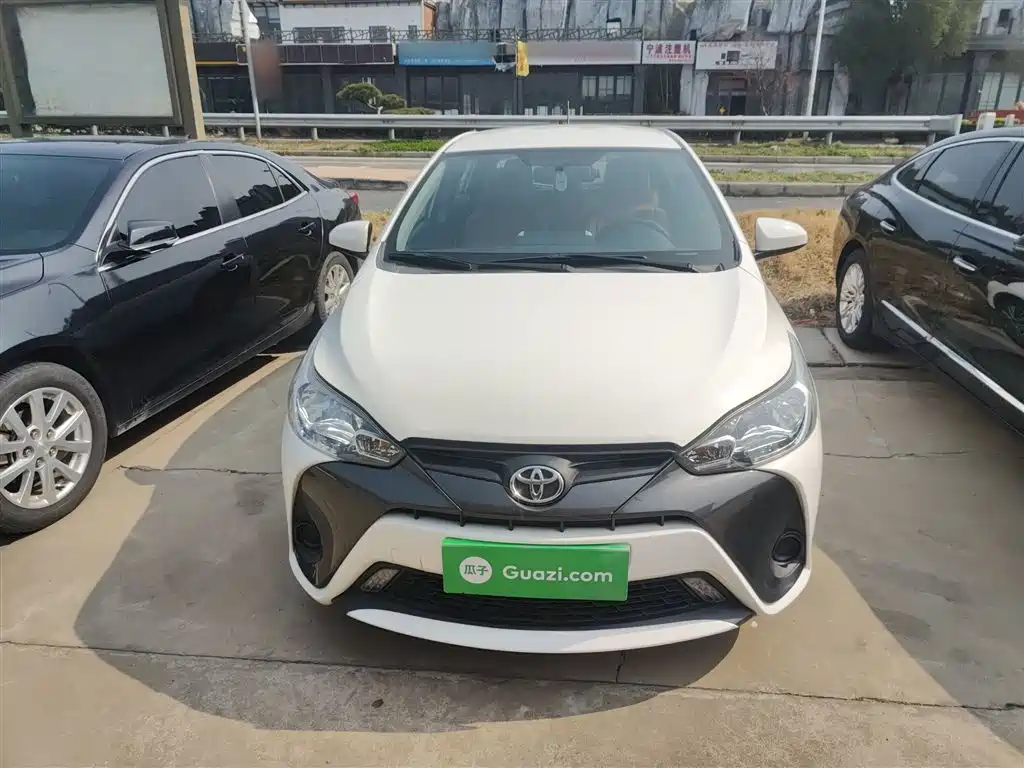 YARiS L Zhixuan 1.5 E CVT Charm Motion CN-VI