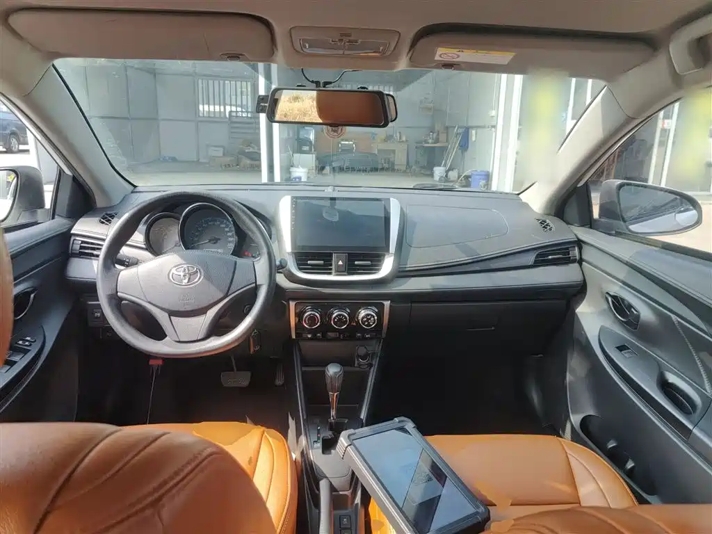 YARiS L Zhixuan 1.5 E CVT Charm Motion CN-VI