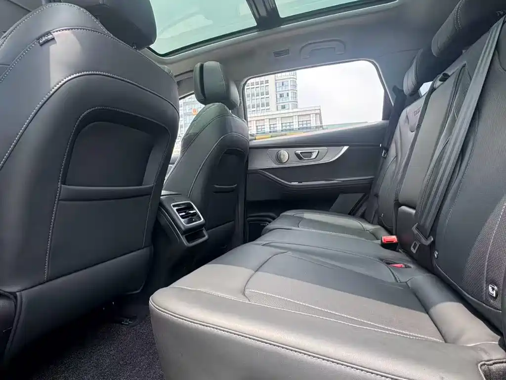Tiggo 8 PRO 瑞虎8 PRO 2024款 冠军版 290 T 两驱巅峰版 5座