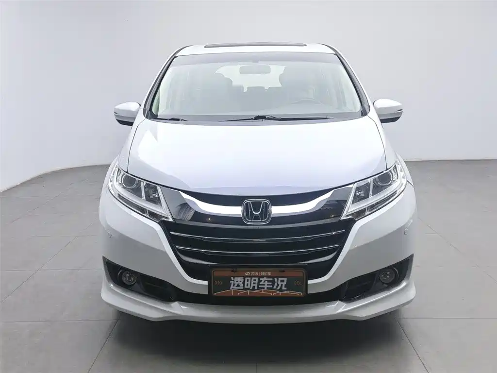 Odyssey 2.4 L Luxury