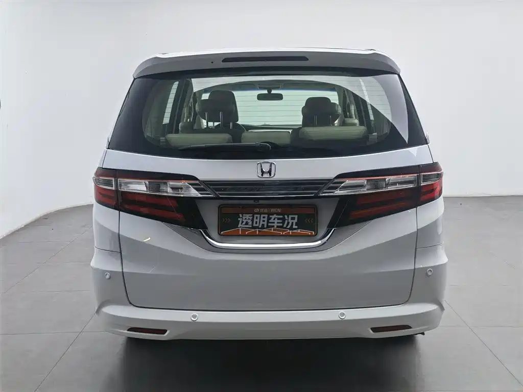 Odyssey 2.4 L Luxury