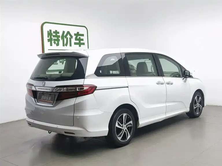 Honda Odyssey 2.4 L Luxury