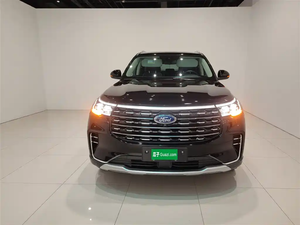 Explorer EcoBoost 285 4 WD Titanium 6-seat