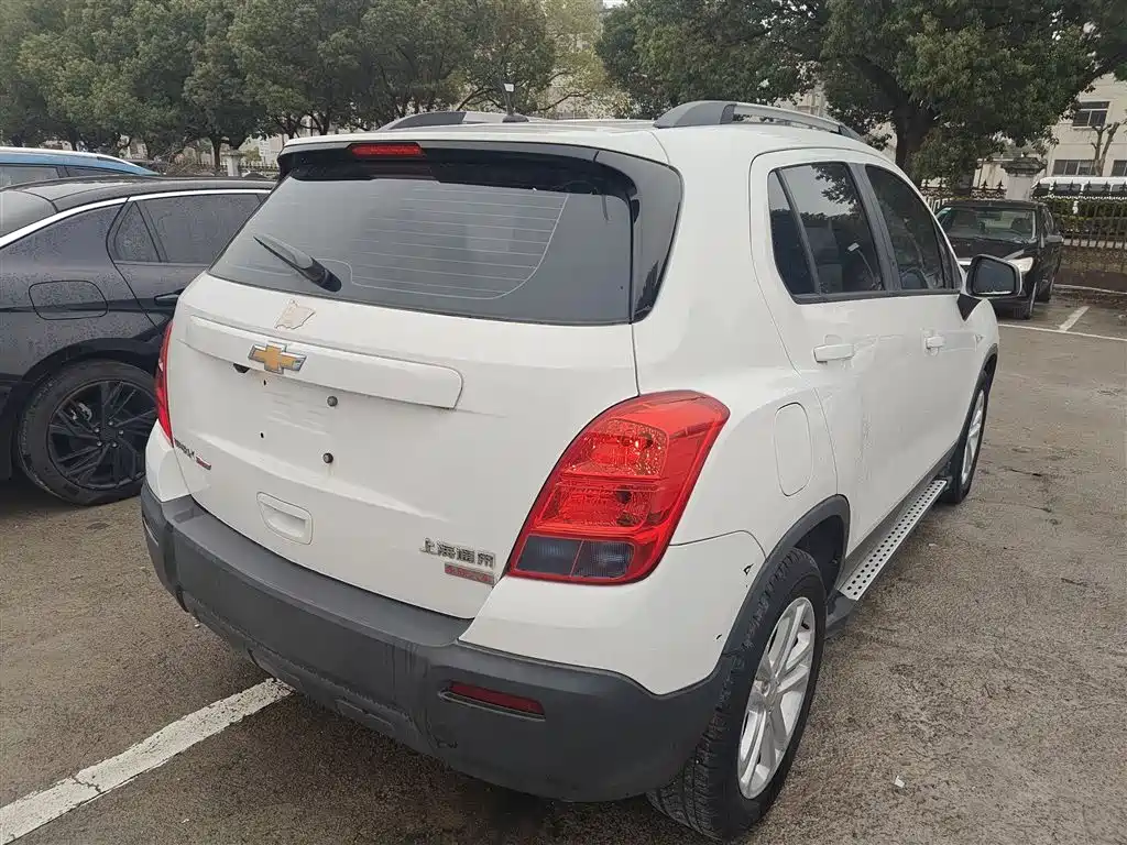 Tracker 1.4 T Auto 2 WD Comfort Sunroof