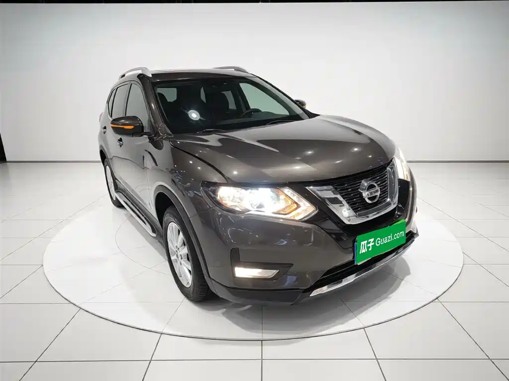 X-Trail 2.0 L CVT Connected Comfort 2 WD