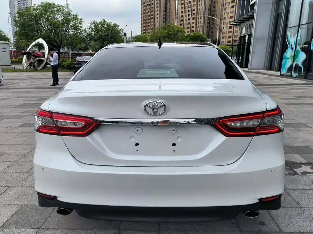 Camry 2.5 G Luxury
