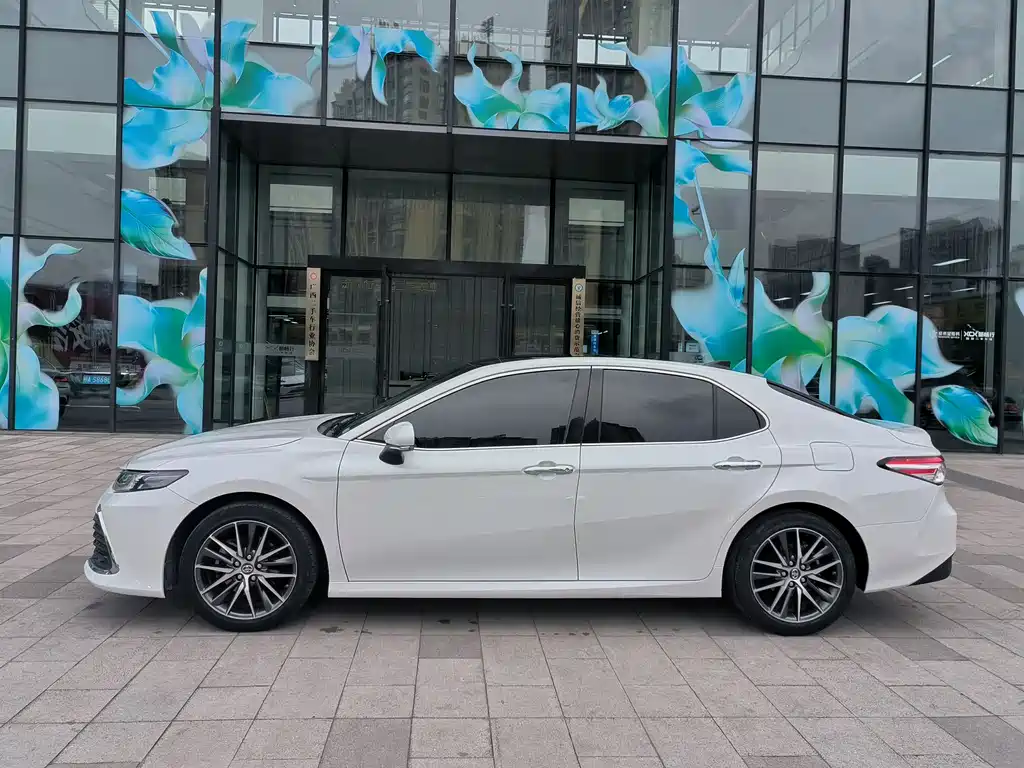 Camry 2.5 G Luxury