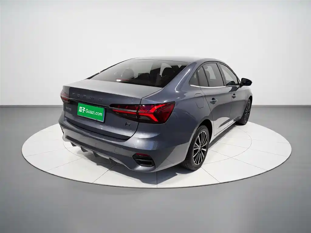 Roewe i5 Facelift 1.5 L CVT Diamond