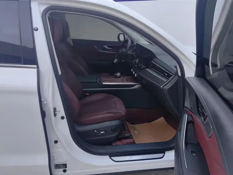 Hongqi HS5 2.0 T Flagship Enjoyment Pro