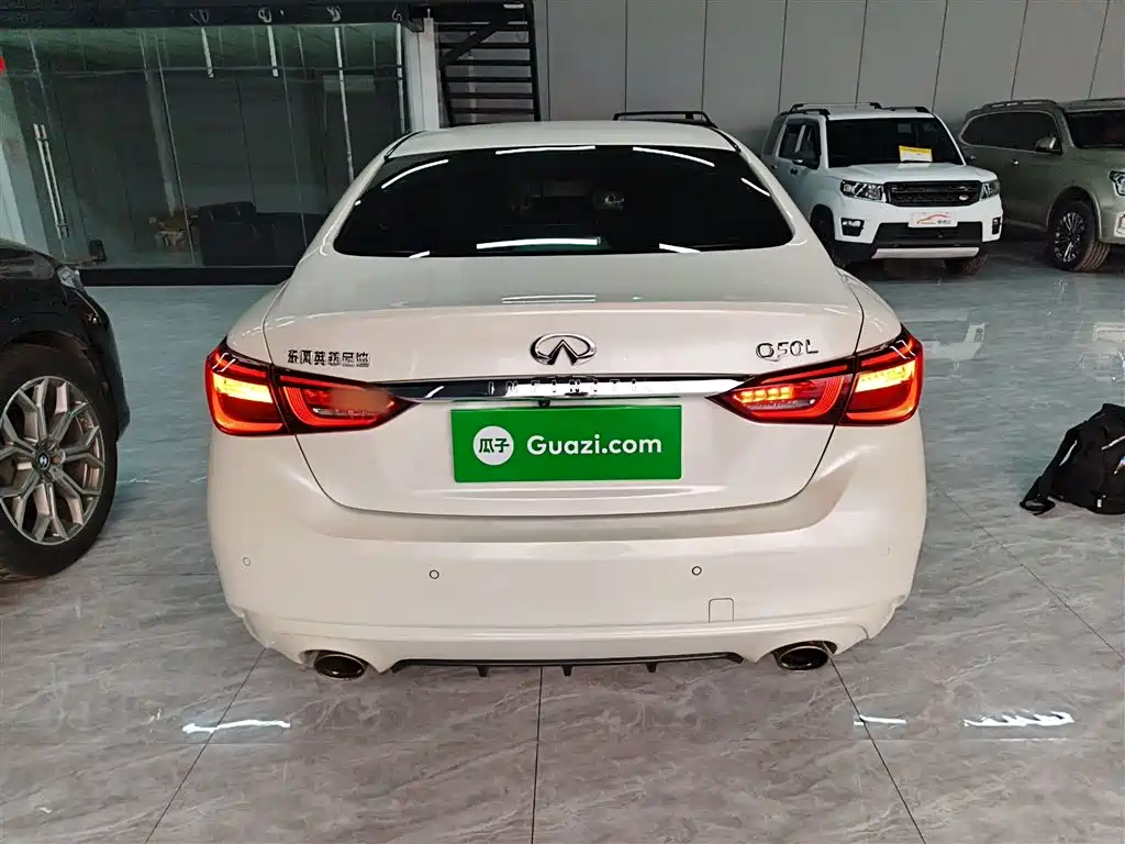 Infiniti Q50 L 2.0 T Comfort Enjoyment CN-VI