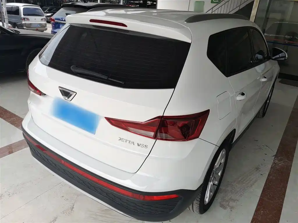Jetta VS5 280 TSI Auto Progressive