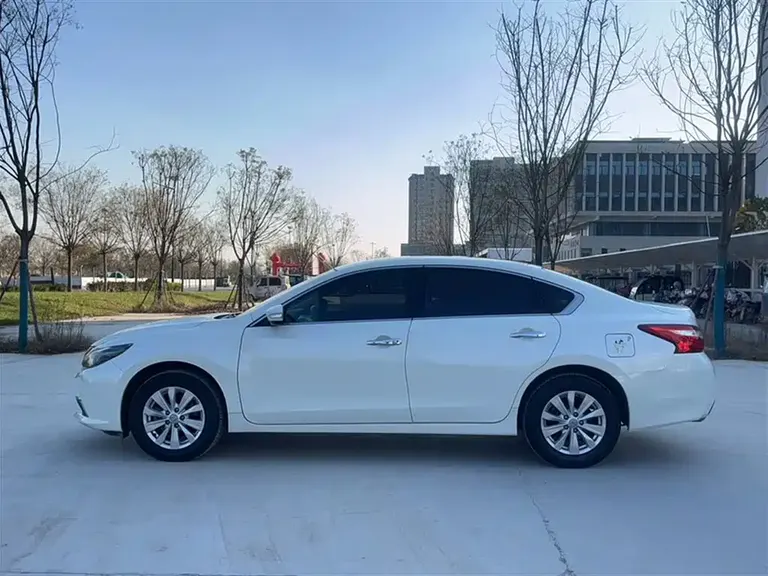 Nissan Teana Facelift 2.0 L XL Comfort