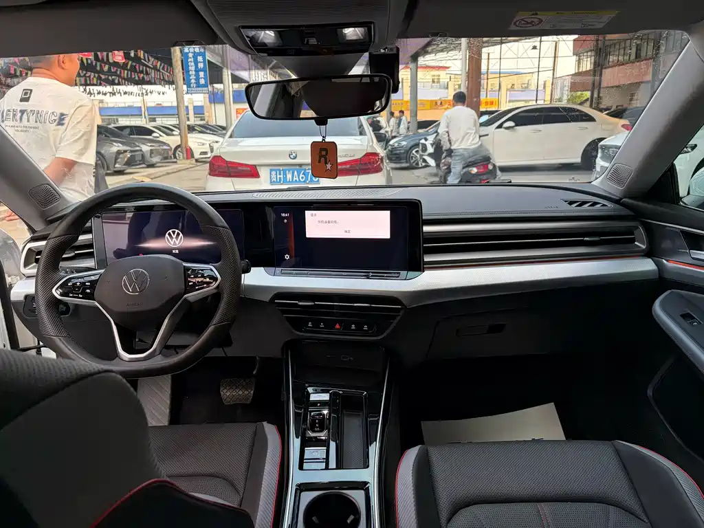 Lamando Lamando L 280 TSI DSG Spicy Cool