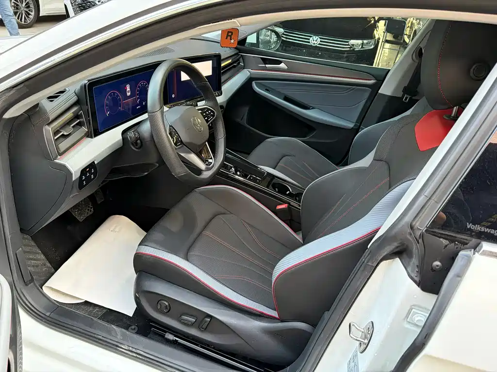 Lamando Lamando L 280 TSI DSG Spicy Cool