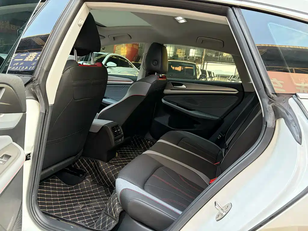 Lamando Lamando L 280 TSI DSG Spicy Cool