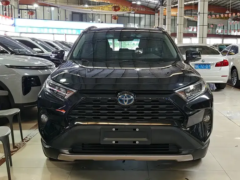 Toyota RAV4 Dual Engine 2.5 L E-CVT 2 WD Elite