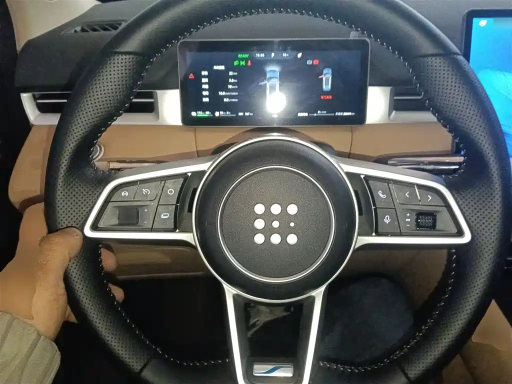 Landian E5 PLUS 蓝电E5 PLUS 2025款 165 km 长续航版 7座