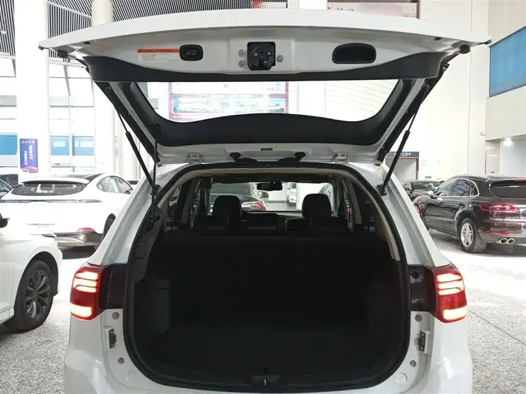 Mitsubishi Outlander 2.4 L 4 WD Elite 5-seat