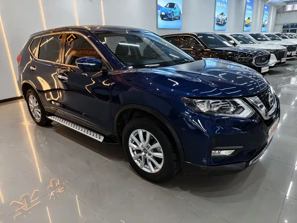 X-Trail 2.0 L CVT Connected Comfort 2 WD