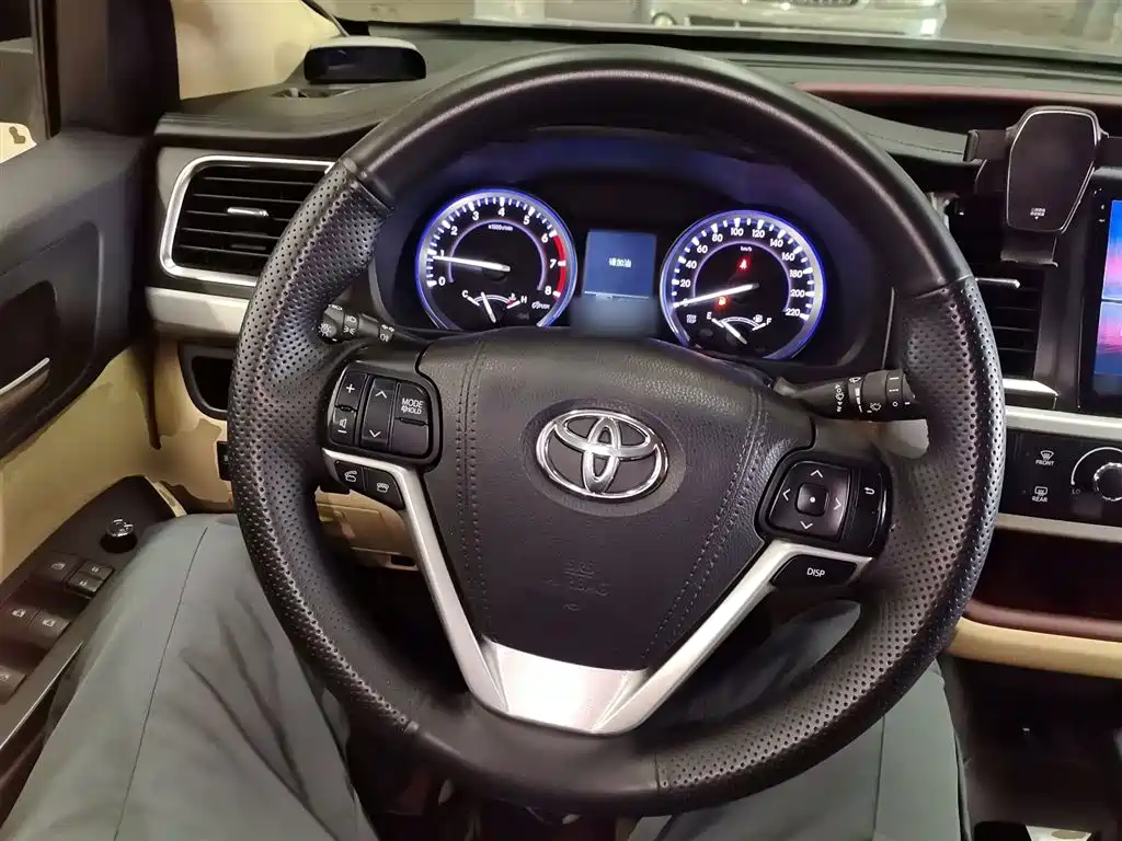 Highlander 2.0 T 2 WD Elite 7-seat