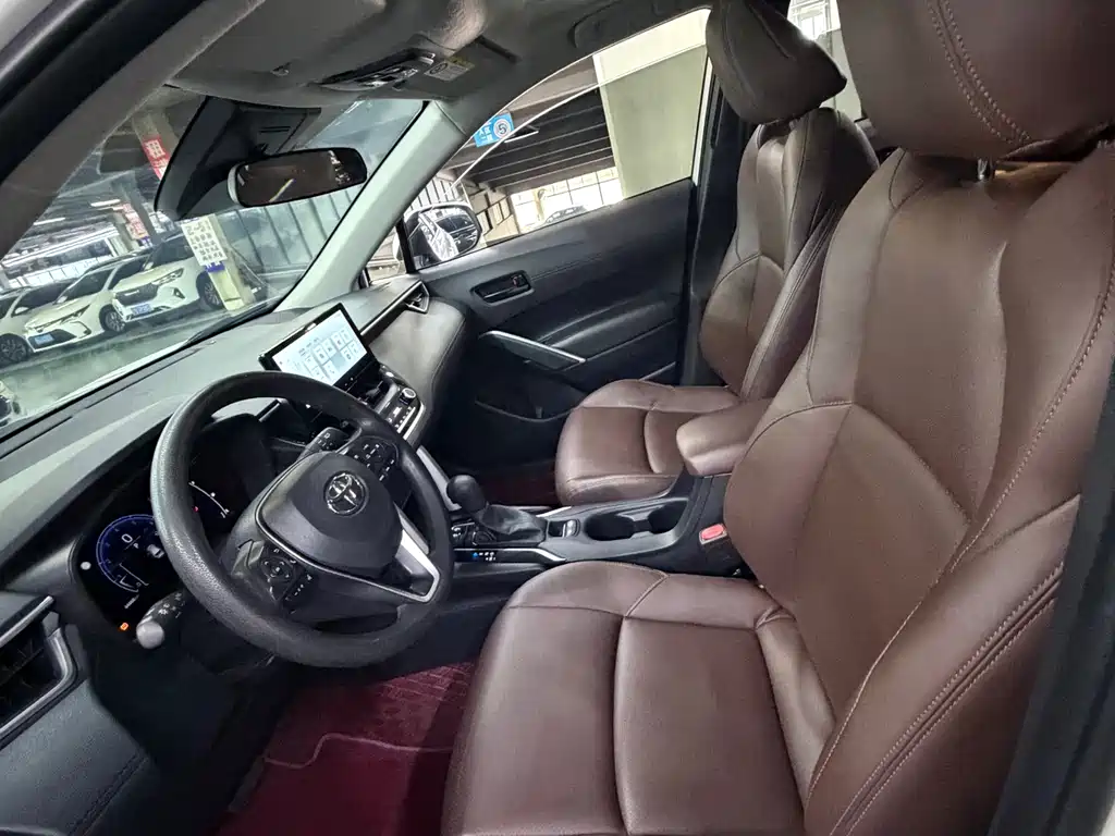 Frontlander 2.0 L CVT Leading