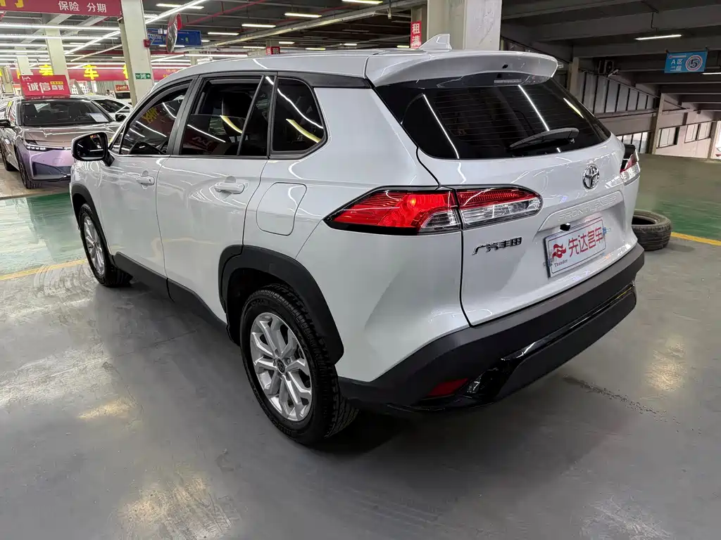 Frontlander 2.0 L CVT Leading