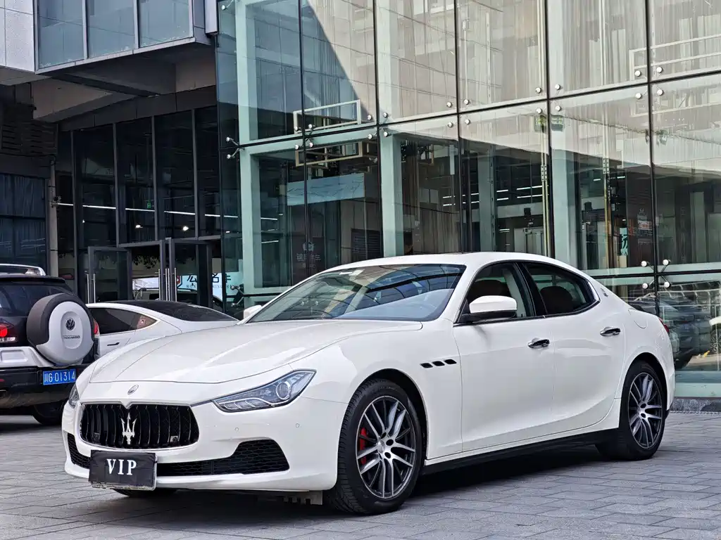 Ghibli 3.0 T Standard