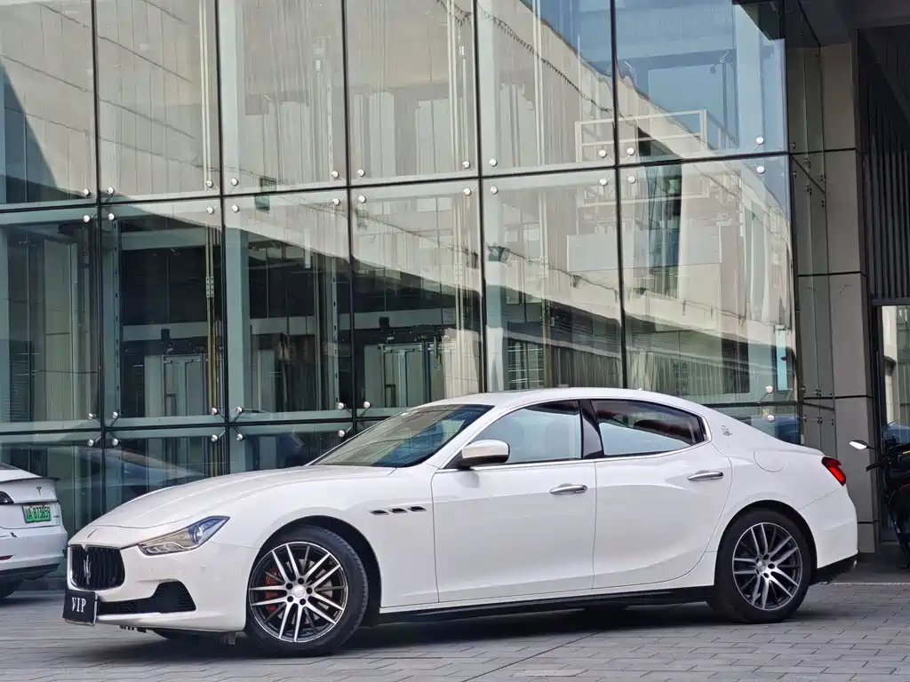 Ghibli 3.0 T Standard