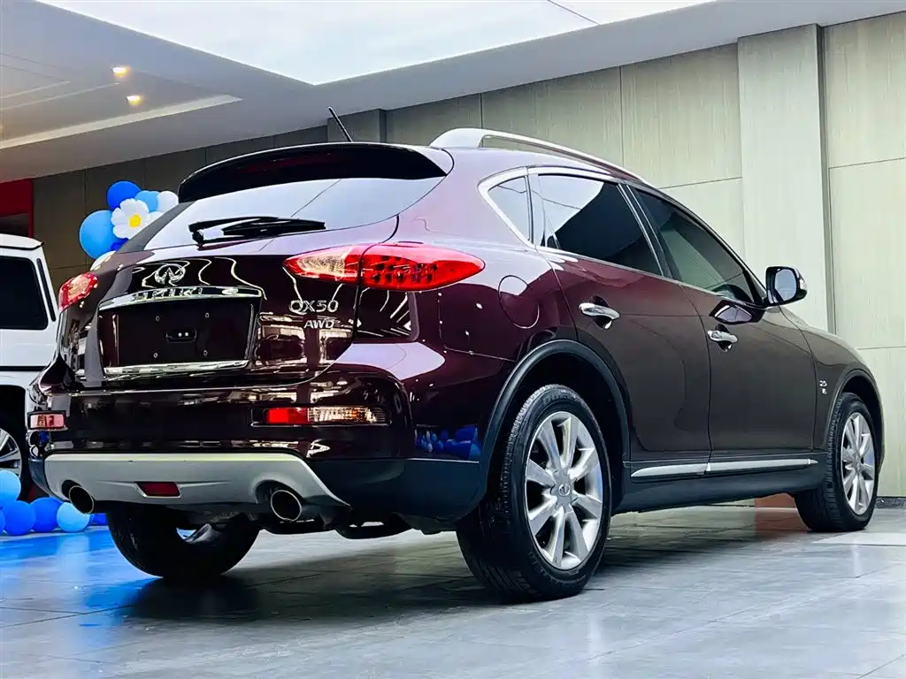 Infiniti QX50 2.5 L Comfort