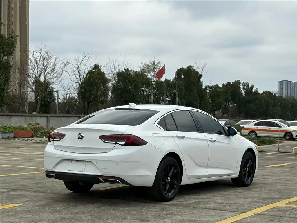 Regal 552 T Luxury