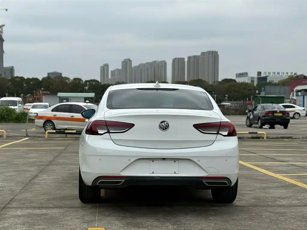 Regal 552 T Luxury
