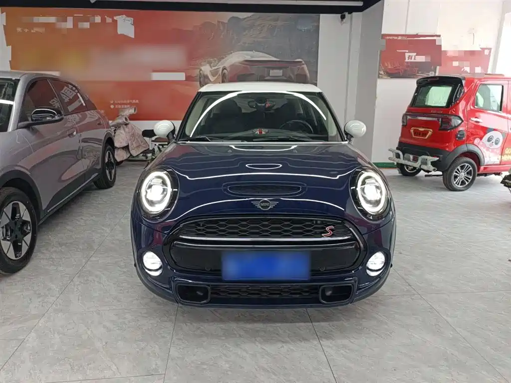 MINI 2.0 T COOPER S Artist 5-door