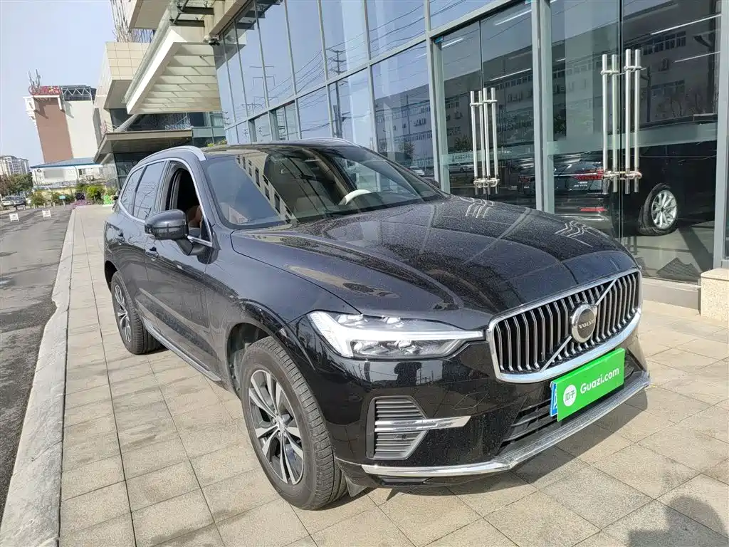 Volvo XC60 B5 4 WD Smart Ease Luxury