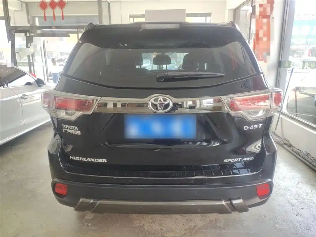 Highlander 2.0 T 4 WD Dazzle Black Limited