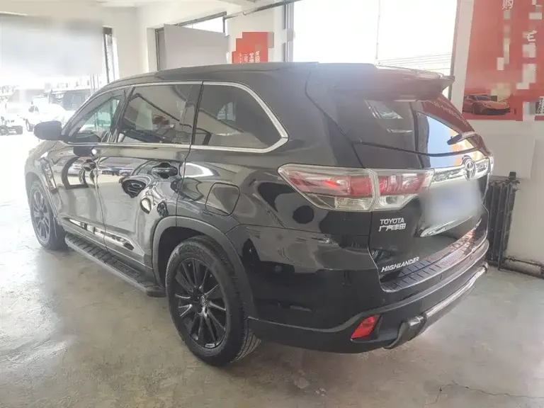 Toyota Highlander 2.0 T 4 WD Dazzle Black Limited