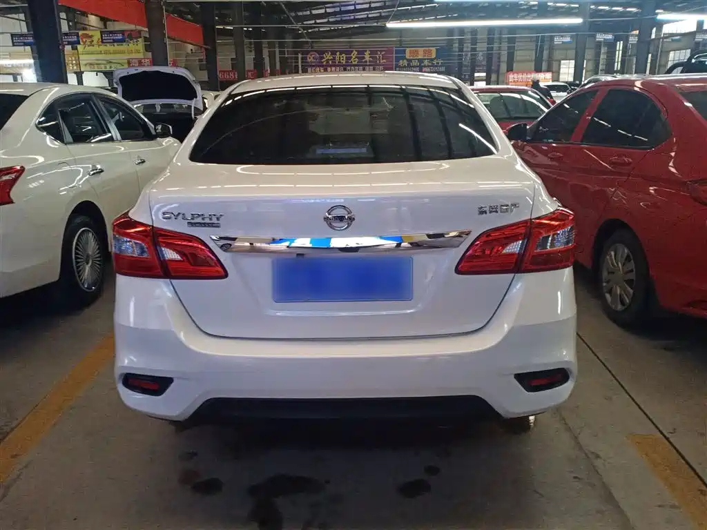 Sylphy Classic 1.6 XE CVT Comfort