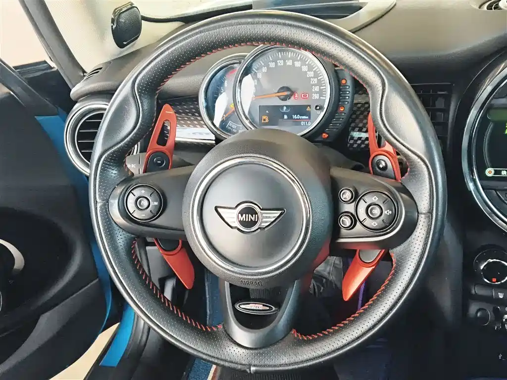 MINI 2.0 T COOPER S Pioneer