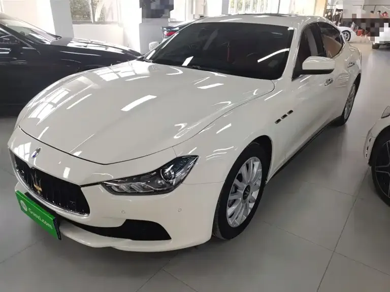Maserati Ghibli 3.0 T Standard