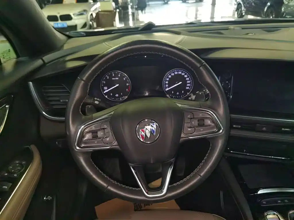 Envision Plus Envision Plus 652 T 5-seat Luxury
