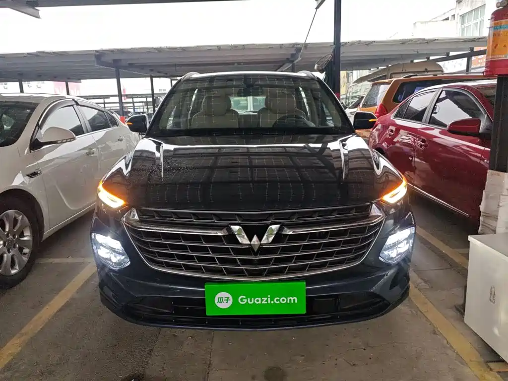 Wuling Victory 1.5 T CVT Flagship